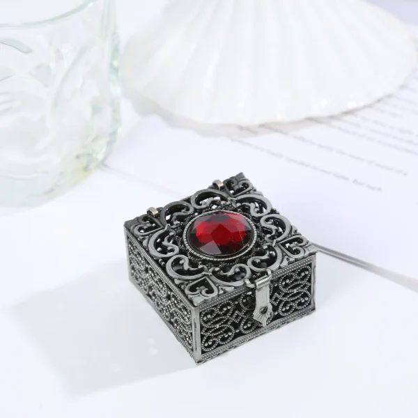 Manufacturer Wholesaler Retro Style Cross-Border Gold and Silver Metal Jewelry Box Square Patterned Alloy Gift Box