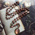 Catholic Religious Red Glass Pearl Rosary Beads Catholic Rosary Necklace With Oval Glasses Photo Pendant - Image 4