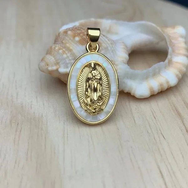Wholesale Fashion Lady of Guadalupe Pendant Colorful Oval Inlaid Crystal Pendants Zircon Shell Necklace Pendant
