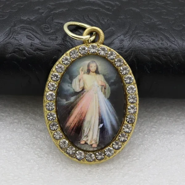 Catholic Theme Alloy Handmade Commemorative Cartoon Photo Frame Oval Micro-Inlaid Jewelry Keychain Pendant