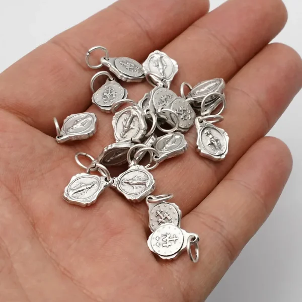 Mecrt Saint Mary Miraculous Medal Pendant Octangle Oval Round Silver Virgin Mary Medals Charms Pendants for Jewelry Acce