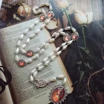 Mecrt Fashion Seven Sorrow Chaplet White Pearl Beads Rosary Round Virgin Mary Pendant Religious Rosary Necklace - Image 3
