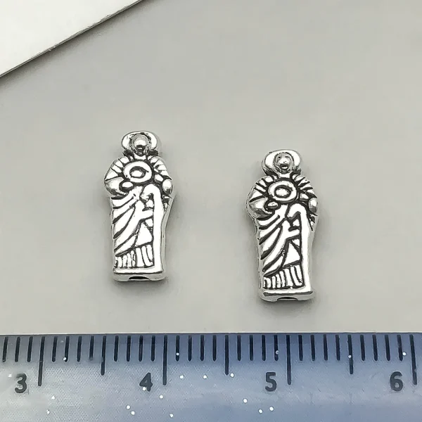 European and American retro Catholic oval three-hole alloy cross pendant pendant DIY jewelry accessories