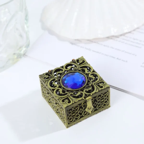 Manufacturer Wholesaler Retro Style Cross-Border Gold and Silver Metal Jewelry Box Square Patterned Alloy Gift Box