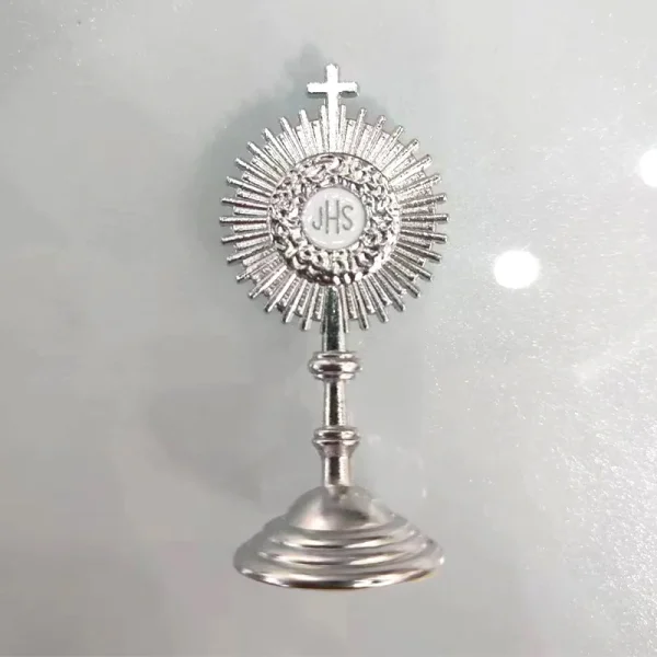 Wholesale Catholic and Christian Cross Ornaments Office Car Home Desktop Metal Crafts Decoration Jesus Hominum Salvator