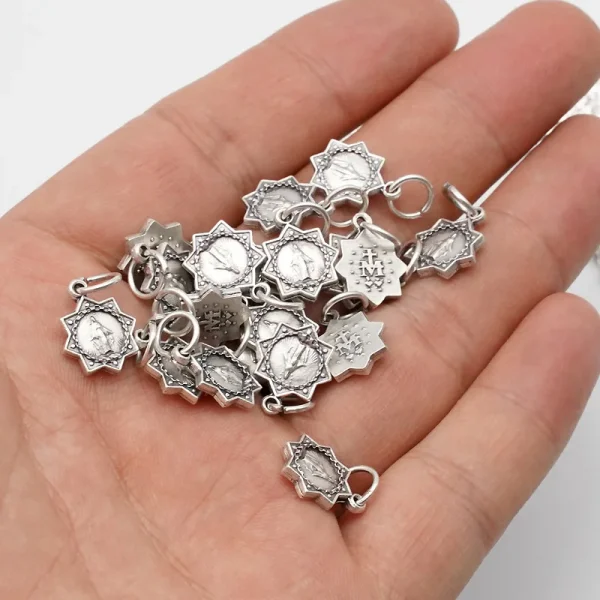 Mecrt Saint Mary Miraculous Medal Pendant Octangle Oval Round Silver Virgin Mary Medals Charms Pendants for Jewelry Acce