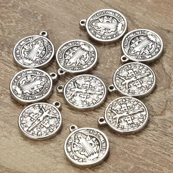 Catholic Saint Benedict Coin Pendant Stainless Steel Round Saint Benedict of Nursia 15mm*15mm Jewelry Accessories Wholes