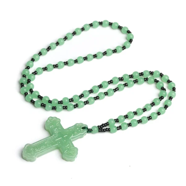 Mecrt Catholic Crucifix Green Necklace Fashionable Glass Cross Pendant Ethnically Styled Christian Jewelry Wholesale