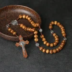 Mecrt Catholic Rosary Beads Vintage Natural Olive Wood Cross 10mm Rosaries Religious Handmade Pendant Jesus Crucifix Wholesale - Image 4