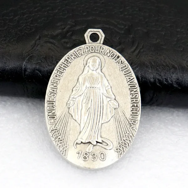 Catholic Religious Blessed Virgin Mary Keychain Metal Jewelry Accessories Our Lady of Aparecida Christian Devotional Key