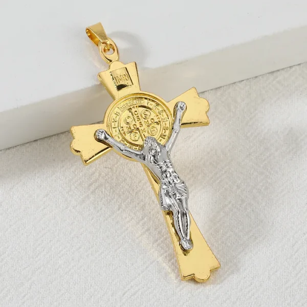 Catholic Creative Retro Alloy Keychain Pendant Retro Jewelry Accessories Jesus Gold and Silver Pendant Accessories Whole