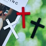 Premium Quality Wood Cross Pendant Fashionable Wooden Cross Ornament for Jewelry