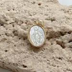 Custom Virgin Mary Miraculous Medal Natural Sea Shell With Dainty Carve Gold Electroplated Shell Pendant - Image 2