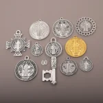 Hot-Selling Religious Catholic Cross Pendant Necklace Antique Silver Plated Zinc Alloy DIY Jewelry for Wedding Party & Gift