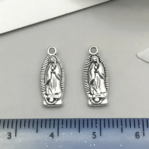 European and American retro Catholic oval three-hole alloy cross pendant pendant DIY jewelry accessories
