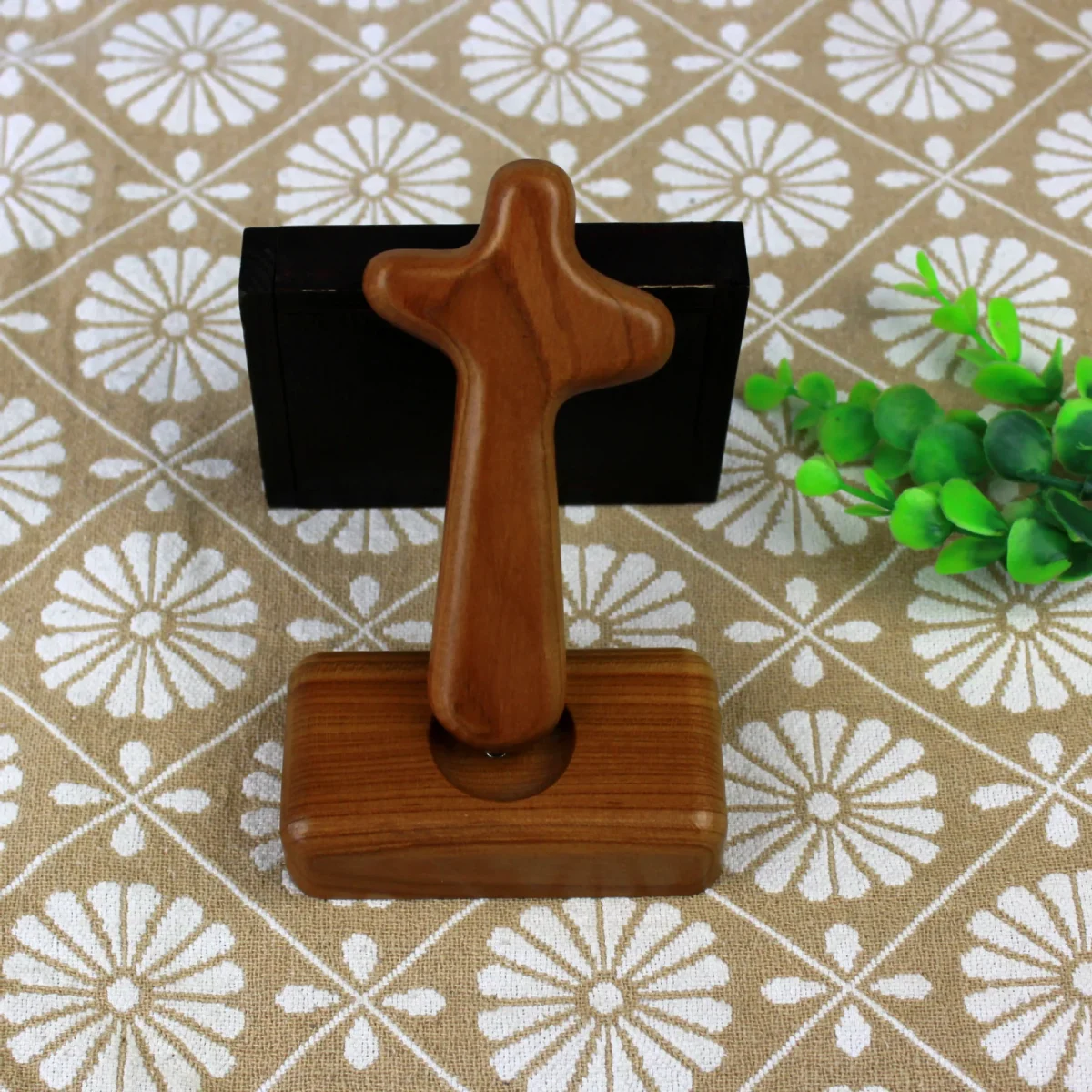 Catholic Cross Ornament Carving Mahogany Wood Carving Craft Jewelry Surface Can Be Customized Text - Image 2