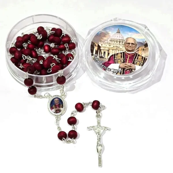 Mecrt Catholic Rosary Beads Pope Red Rose Scented Wooden Cross Rosary Necklace Hand Engraved Plated Metal