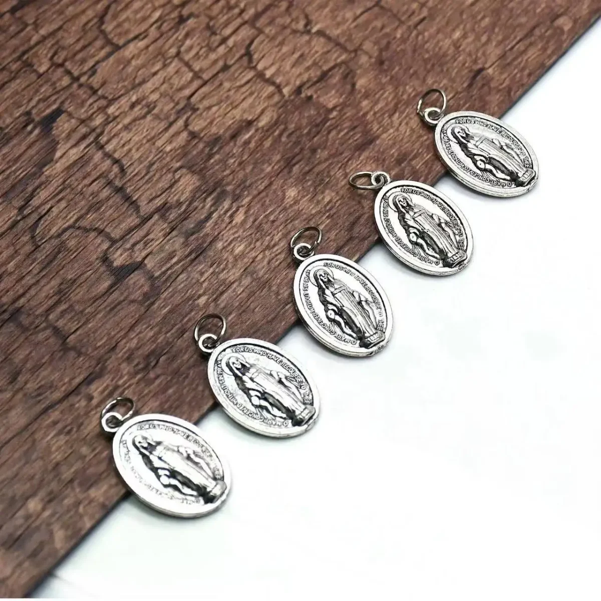 2.6*1.7cm Our Lady of Virgin Mary Metal in Antique Silver Plated Small Religious Catholic Zinc Alloy Pendant - Image 2