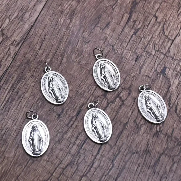 2.6*1.7cm Our Lady of Virgin Mary Metal in Antique Silver Plated Small Religious Catholic Zinc Alloy Pendant