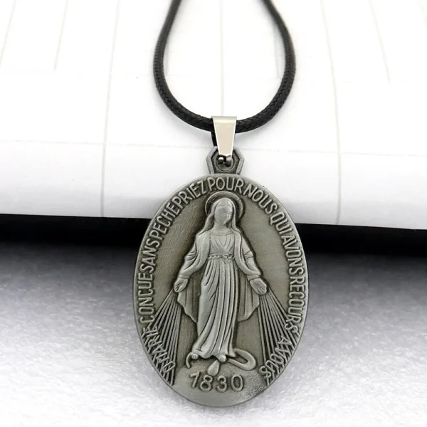 Catholic Religious Blessed Virgin Mary Keychain Metal Jewelry Accessories Our Lady of Aparecida Christian Devotional Key