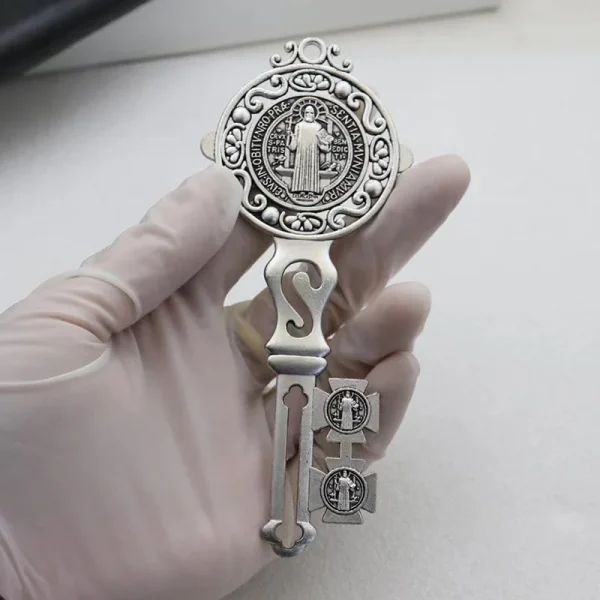 Religious 12.7*5.2cm Keychain Shape Benedict Medal Blessing Charm San Benito Medalla Gift for Men or Women