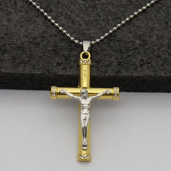 Wholesale European and American Fashion Metal Key Chain Bag Accessories Hanging Accessories Car Pendant