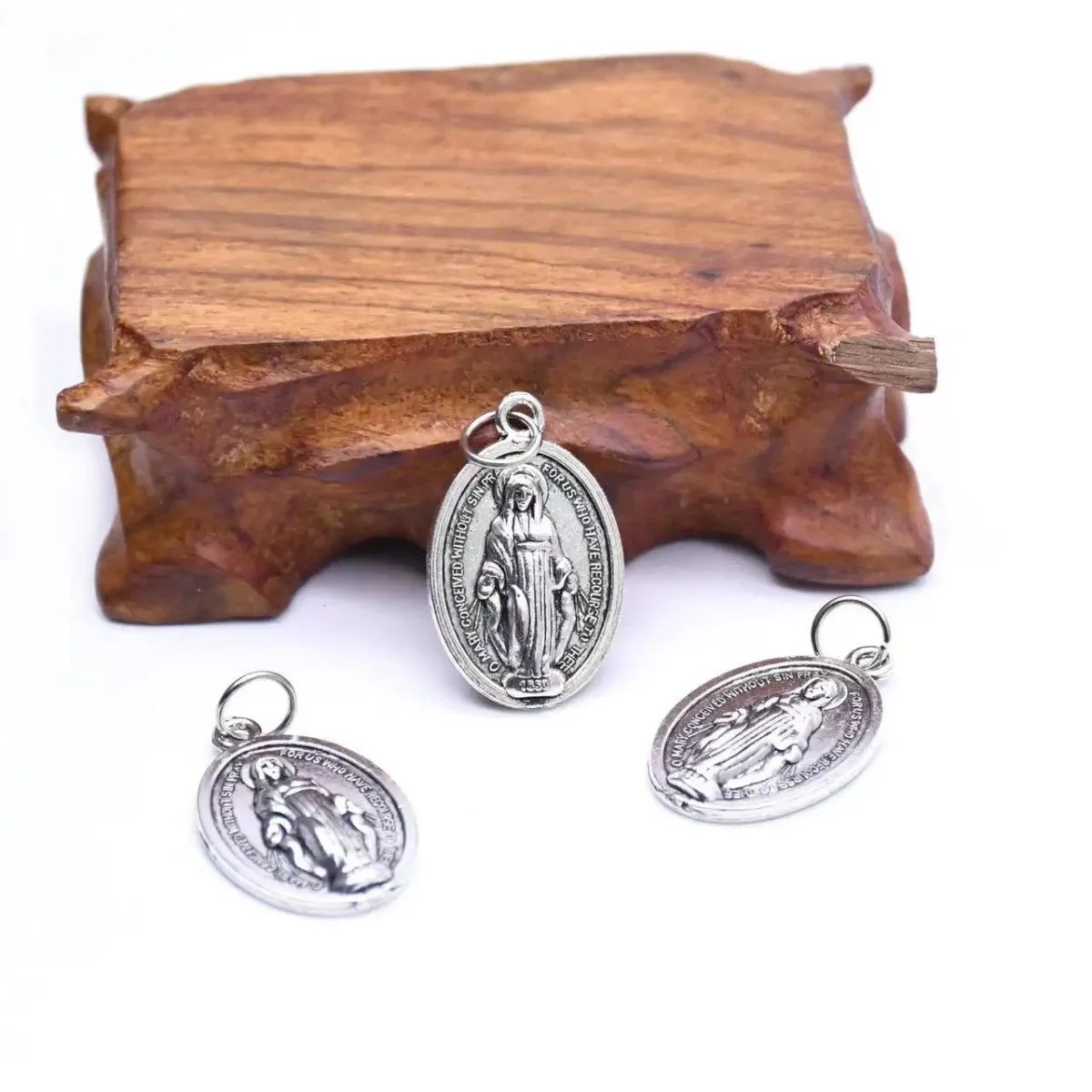 2.6*1.7cm Our Lady of Virgin Mary Metal in Antique Silver Plated Small Religious Catholic Zinc Alloy Pendant - Image 3