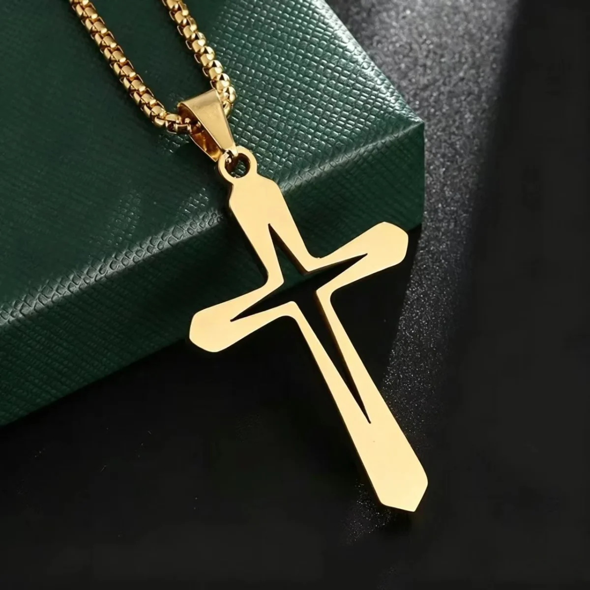 European American Cross-border Copper Crystal Cross Unisex Necklace Fashion Personalized Simple Starlight Hollow Pendant Box - Image 3
