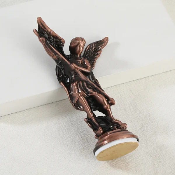 Wholesale Retail Home Office Decor Vintage Metal Craft Ornament Michael Angel Figurine Intricate Engraving Home