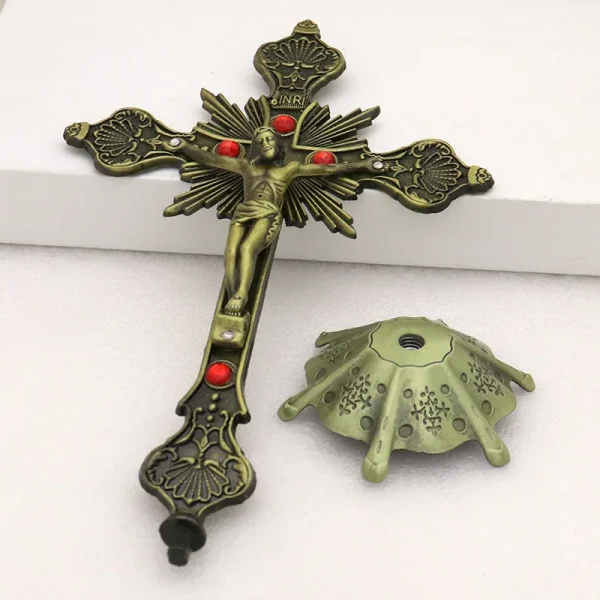 Catholic Crucifix Retro Metal Craft Angel Figurine Engraved Ornaments for Home Office Decoration Retail Spot Supply Whol