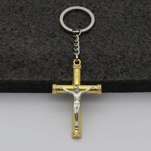 Wholesale European and American Fashion Metal Key Chain Bag Accessories Hanging Accessories Car Pendant