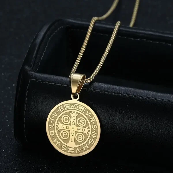 Mecrt Saint Benedict Christian Stainless Steel Disc Necklace Priest Exorcist Pendant Jewelry
