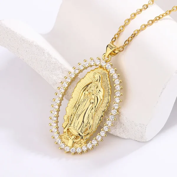 Mecrt Catholic Religious Jewelry Light Luxury Gold Zircon Virgin Mary Pendant Necklace Gold Plated Copper Link Chain Who