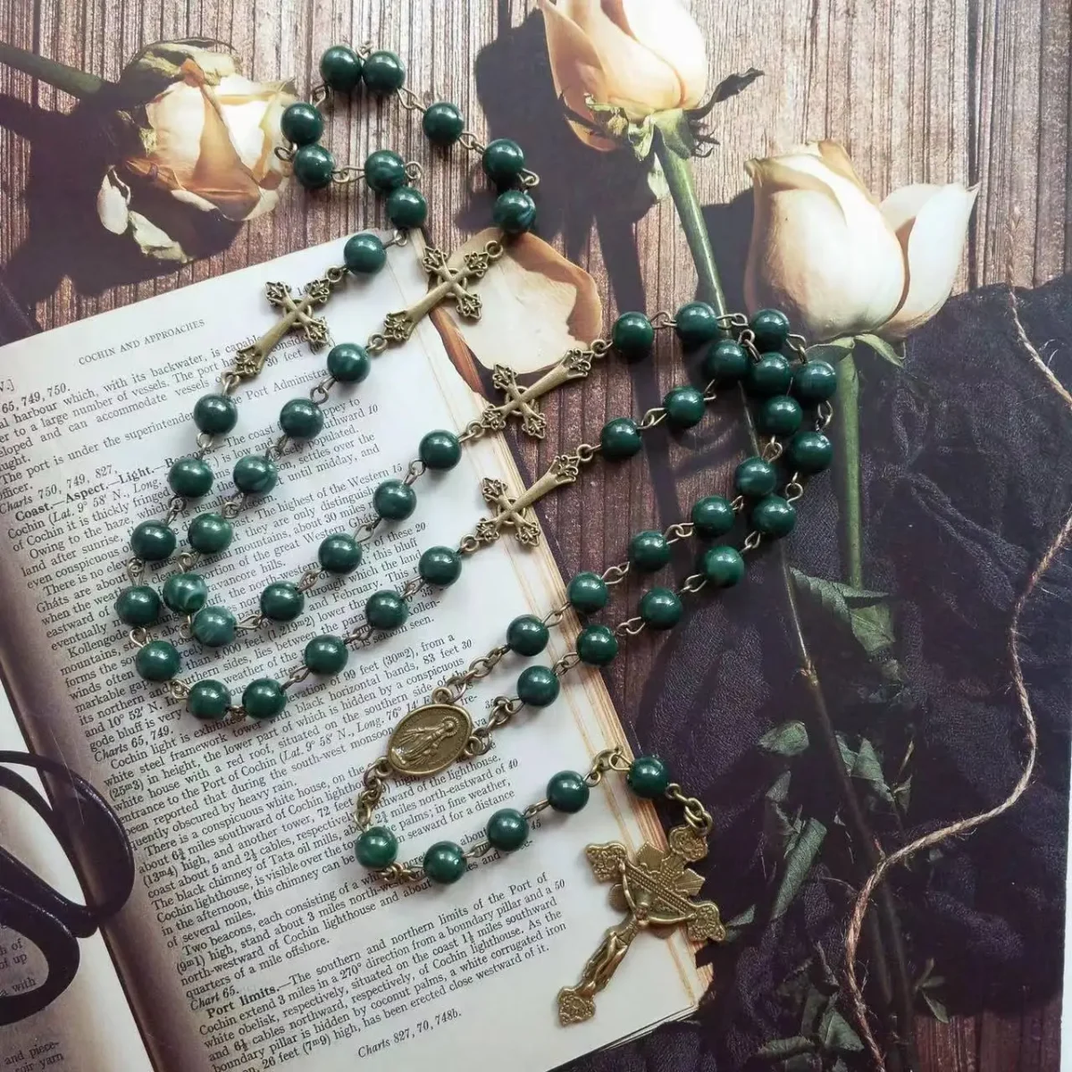 Support Custom Risingmoon Religious Catholic Blackish Green Virgin Cross Jesus Christian Acrylic Beads Retro Rosary Necklace - Image 4