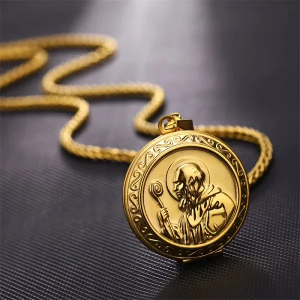 Mecrt Vintage Holy San Benito Medal Pendant Jesus Gold Stainless Steel Can Open Photo Frame Pendants Necklaces Religious