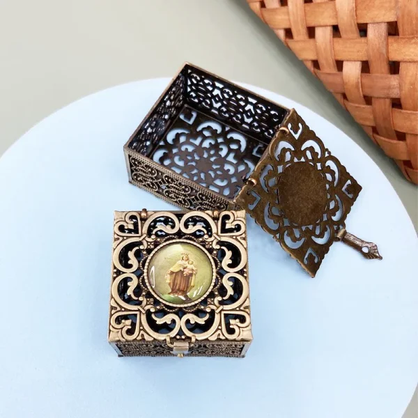 Vintage Gold Silver Alloy Medal Catholic Theme Cross Shape Christmas Gift Box Carved Metal Hollow Packaging