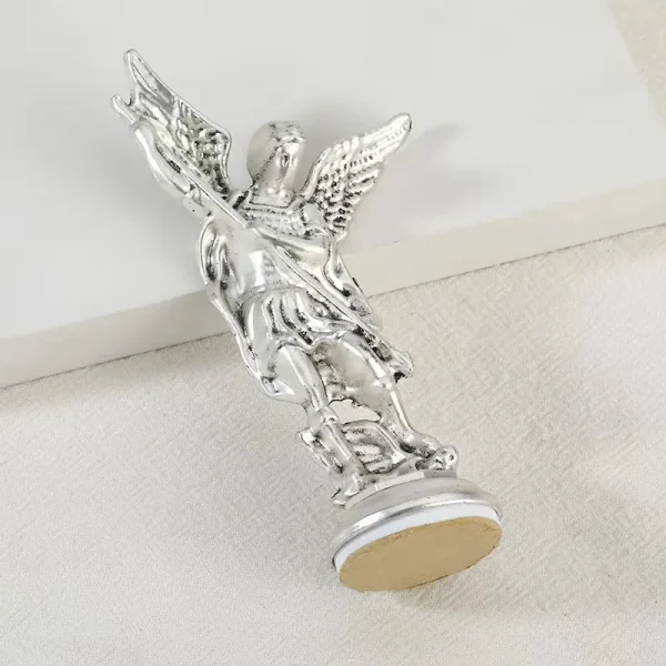 Vintage Metal Craft Keychain Ornament Pendant Michael Angel Figurine with Engraved Carving Home Decoration Source