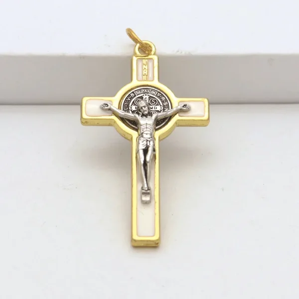 Religious Jesus Cross Metal Pendant Jewelry Christian Catholic Jesus Cross Necklace Jewelry Wholesale