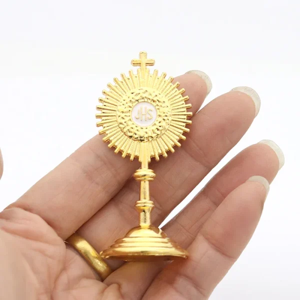Wholesale Catholic and Christian Cross Ornaments Office Car Home Desktop Metal Crafts Decoration Jesus Hominum Salvator