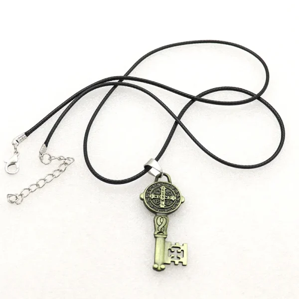 Alloy metal jewelry accessories, enamel couple two-piece set, creative keychain jewelry accessories, necklace pendant.