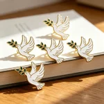 Wholesale Zinc Alloy Peace Dove Brooch Pin Fashion Jewelry Accessory Unisex