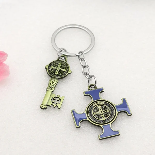 Alloy metal jewelry accessories, enamel couple two-piece set, creative keychain jewelry accessories, necklace pendant.