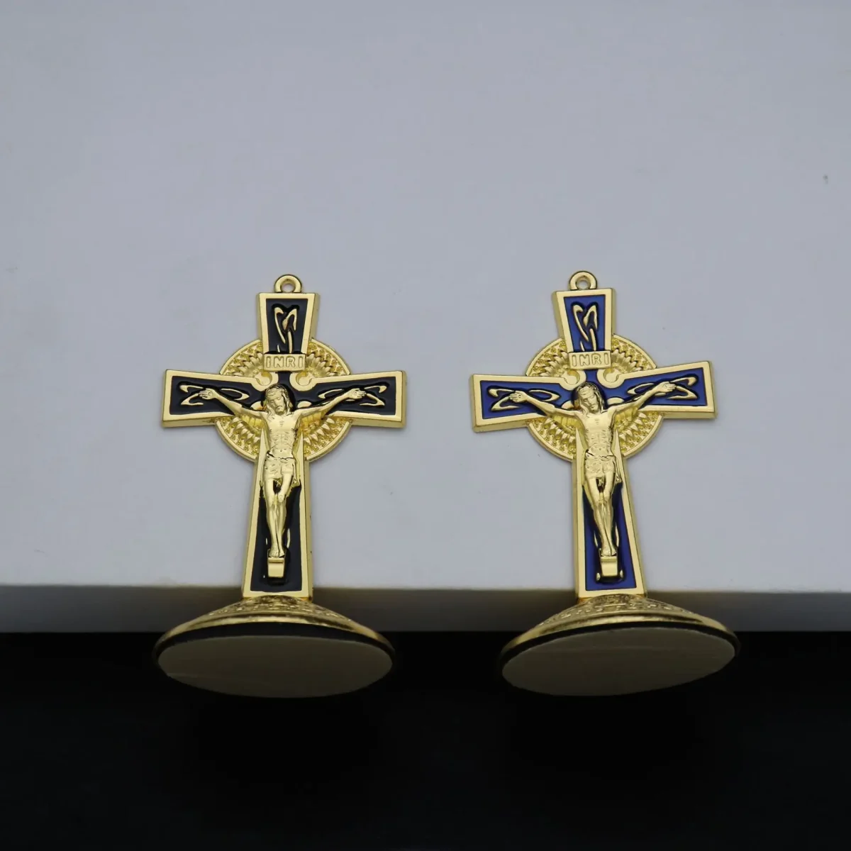 Wholesale Zinc Alloy Enamel Catholic Crucifix Metal Crafts Catholic Golden Jesus Cross - Image 2