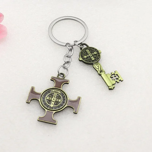 Alloy metal jewelry accessories, enamel couple two-piece set, creative keychain jewelry accessories, necklace pendant.
