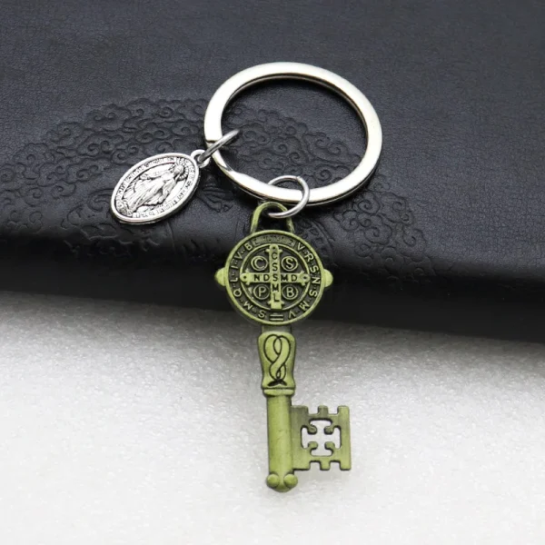 Alloy metal jewelry accessories, enamel couple two-piece set, creative keychain jewelry accessories, necklace pendant.
