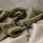 Our Lady Medal Glass Beaded Catholic Rosary Necklace Saint Benedict Communion Rosary Prayer Beads Wholesale - Image 3