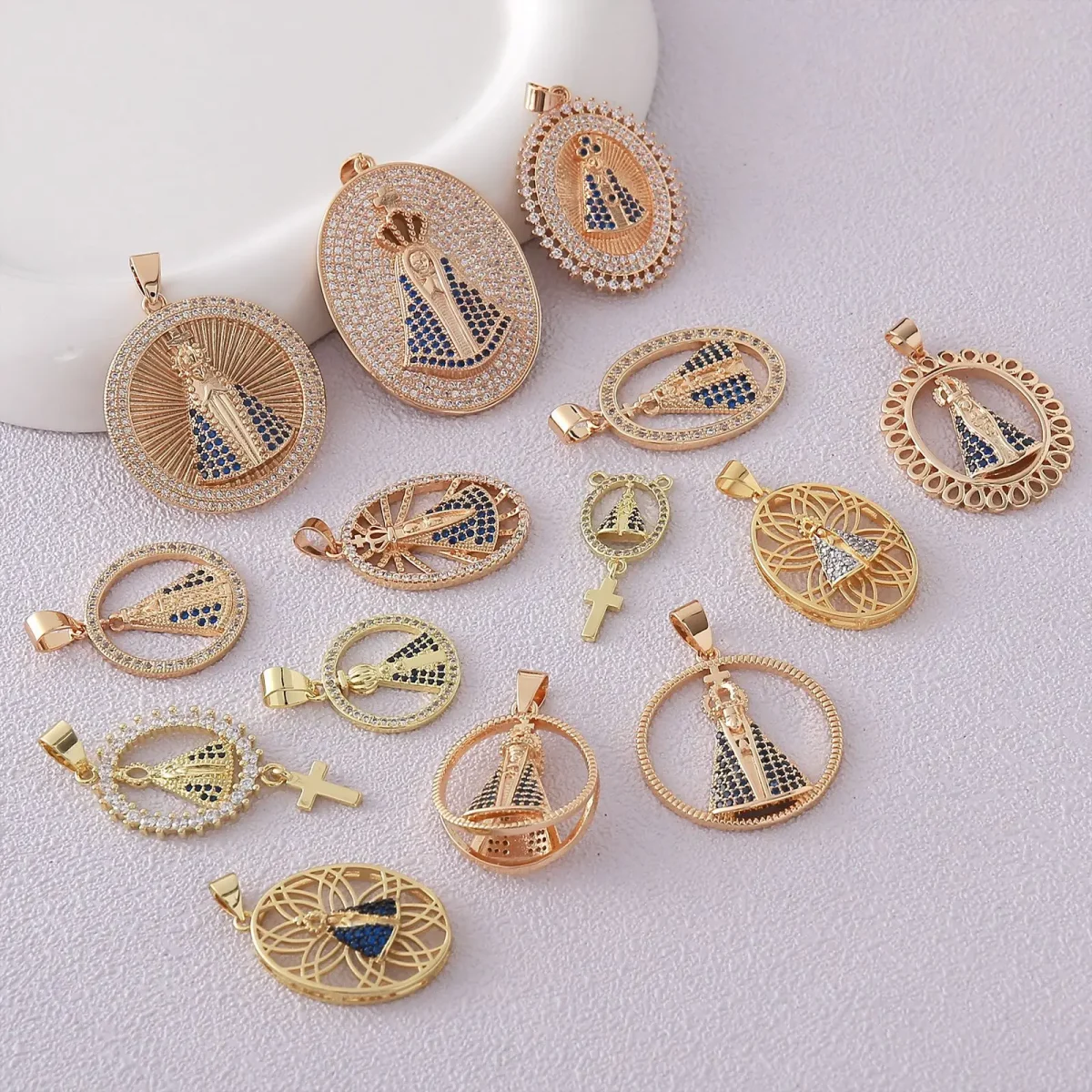 Wholesale Vintage Religious Virgin Mary Pendant Necklace 18K Gold Plated DIY Jewelry Accessories - Image 2