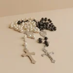 Our Lady Medal Imitation Pearl Glass Beaded Catholic Rosary Necklace Communion Rosary Prayer Beads Wholesale - Image 4