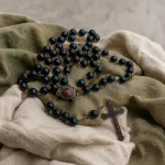 Our Lady Medal Glass Beaded Catholic Rosary Necklace Saint Benedict Communion Rosary Prayer Beads Wholesale - Image 2