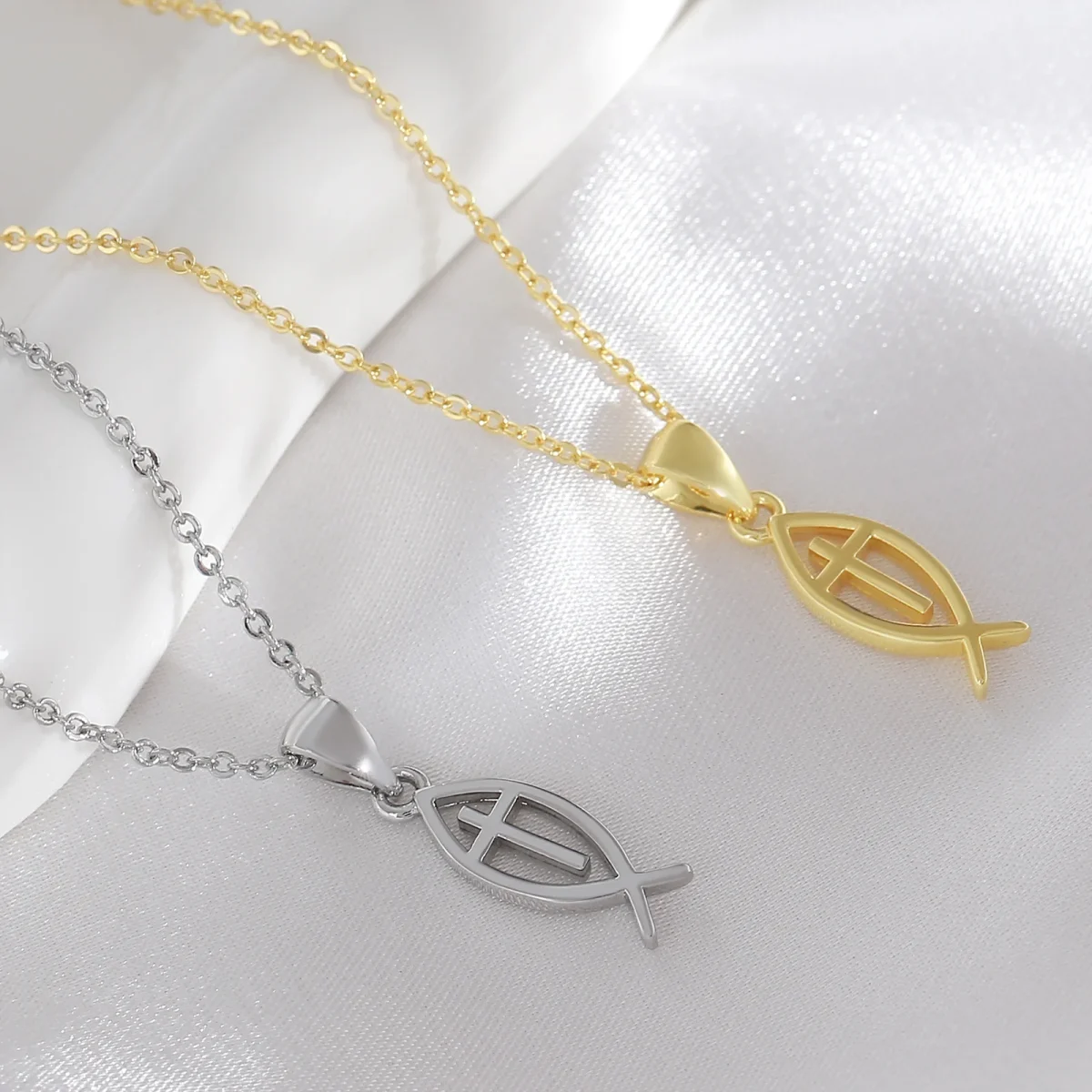 Wholesale Zinc Alloy Gold Plated Fish Pendant Necklace DIY Jewelry Accessories Unisex - Image 4